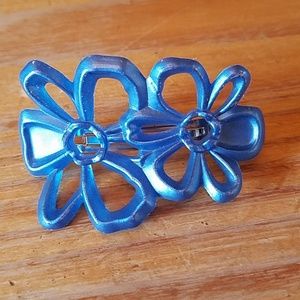 Blue flower barrette. Pretty color!